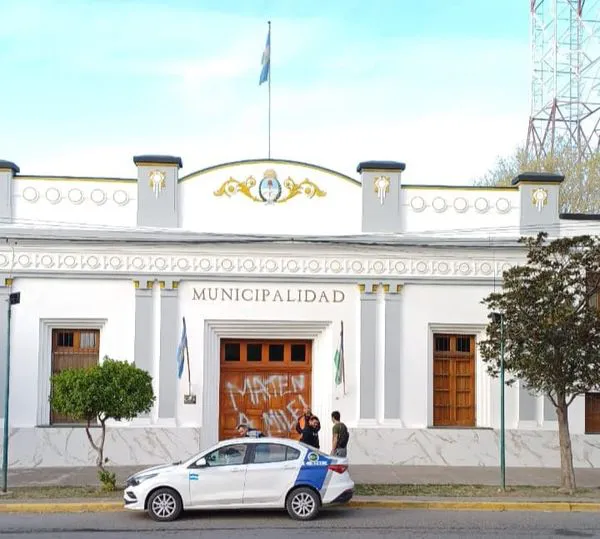 MUNICIPALIDAD DE ALLEN - PINTADA MATEN A MILEI