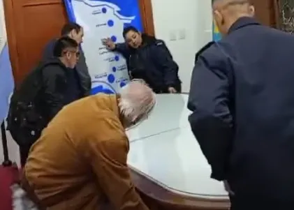 EL DESPACHO DEL INTENDENTE DE PATAGONES DURANTE INCIDENTES CON ATE