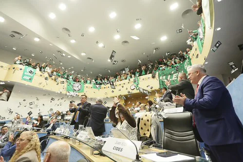 LEGISLATURA SESION PASE A PLANTA ATE