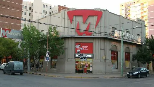 RED MEGATONE EN CIPOLLETTI