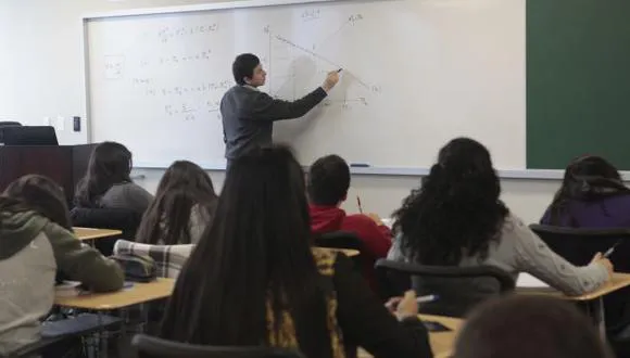 DOCENTE UNIVERSITARIO