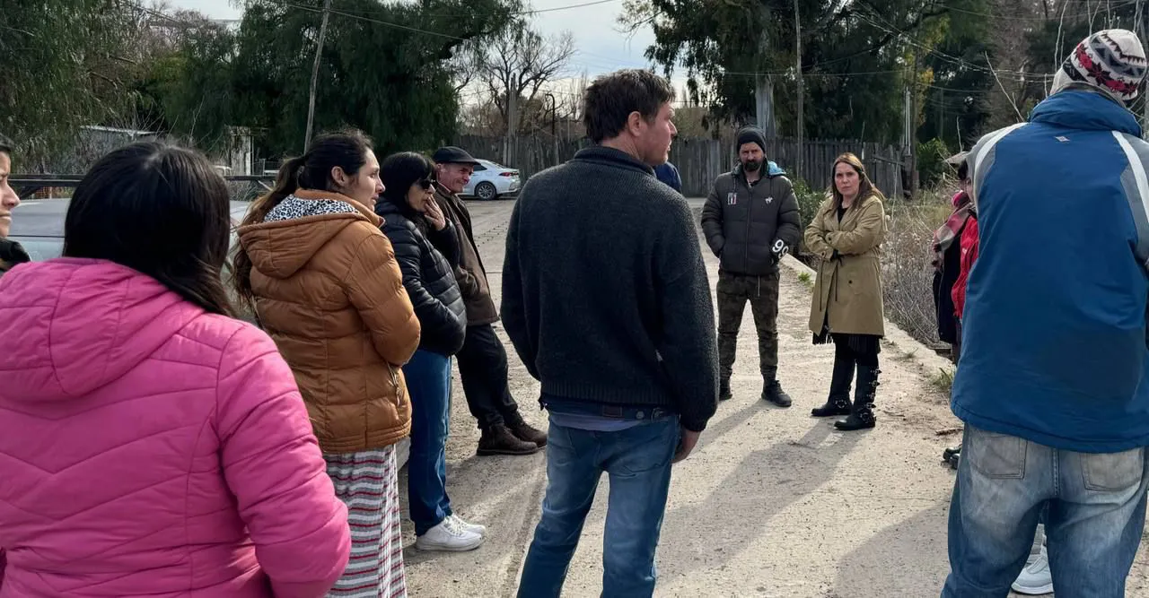 MARIA EUGENIA SERRA, VECINOS