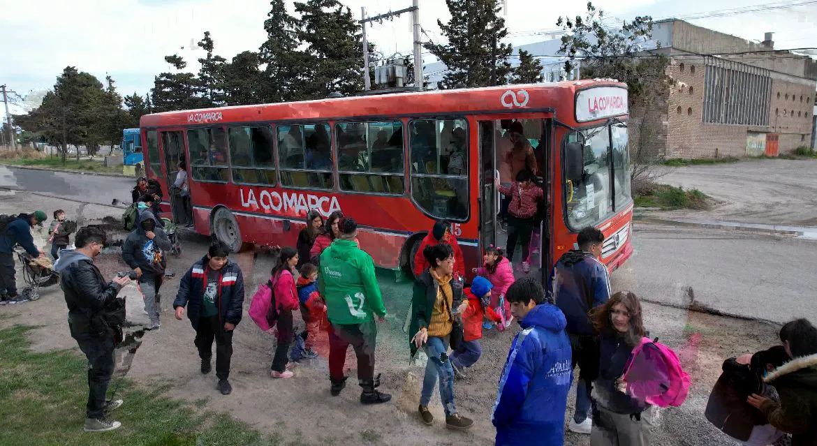 COLECTIVO, LA COMARCA, DIA DE LAS INFANCIAS, VIEDMA