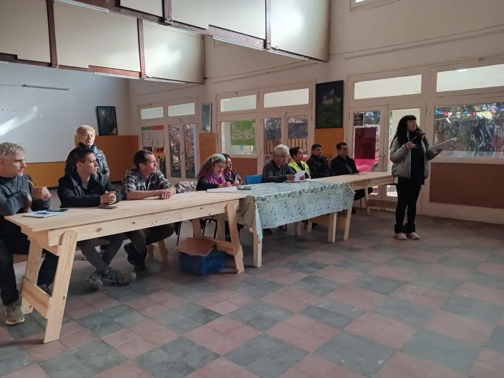 EL CONDOR, REUNION, VECINOS