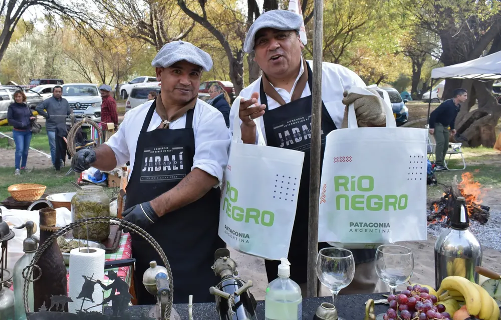 HECTOR SOSA - ASADORES