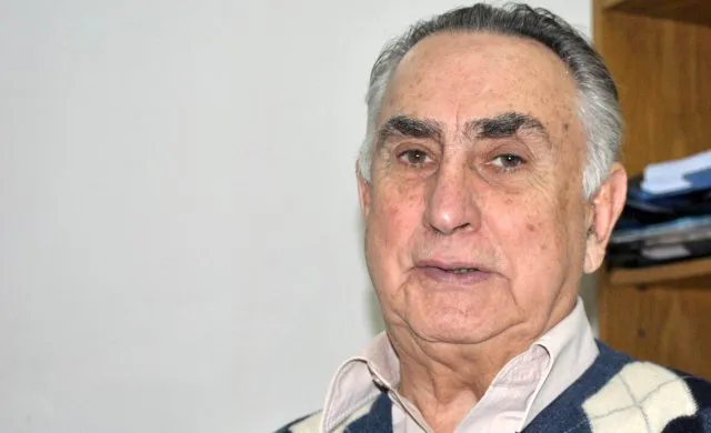 LUIS URIZAR