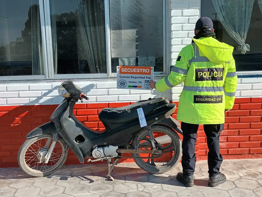 VIEDMA, MOTO SECUESTRADA