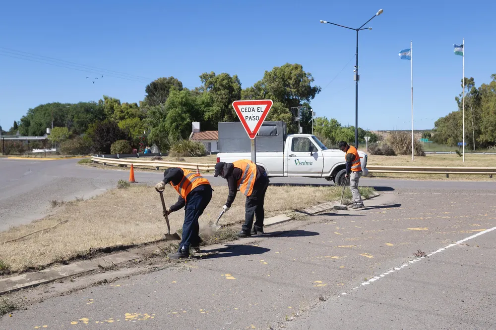 VIEDMA LIMPIA CON UNIDAD EL CONDOR