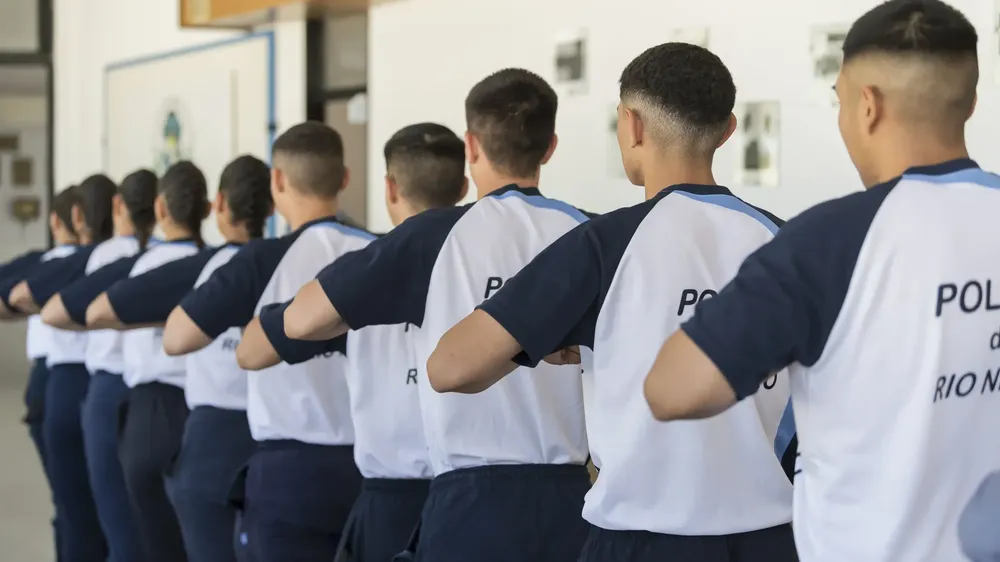 CADETES, POLICIA