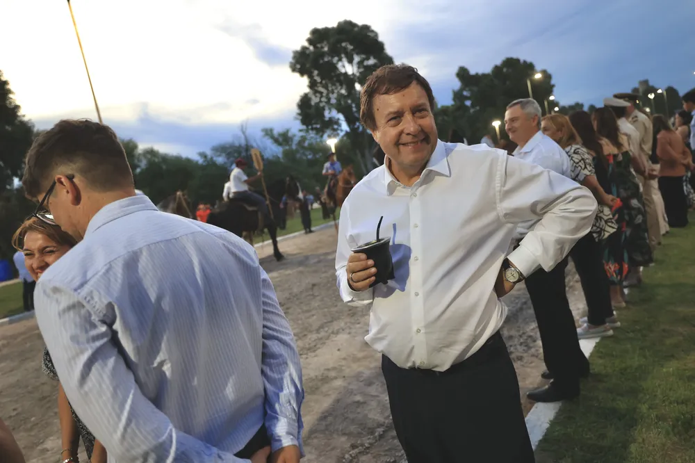 ALBERTO WERETILNECK, MATE