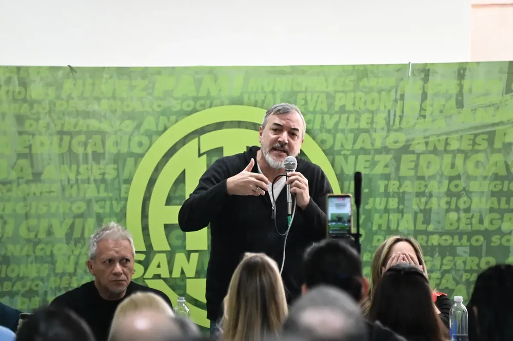 RODOLFO AGUIAR