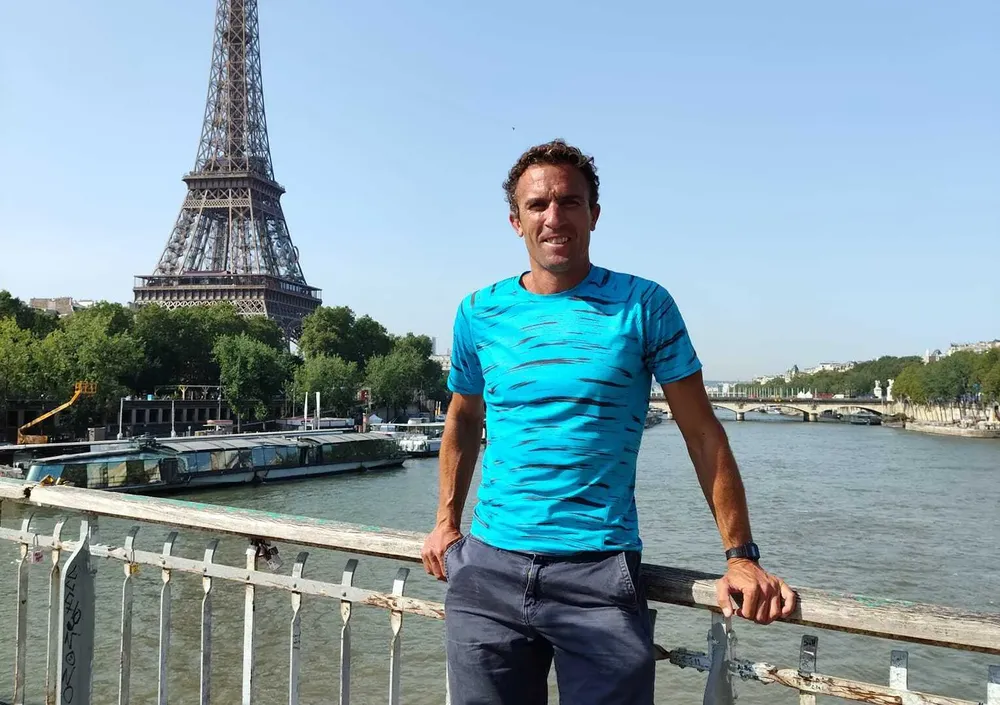 ANDRES DI LEO EN PARIS