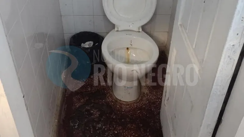 el condor BAÑOS PUBLICOS