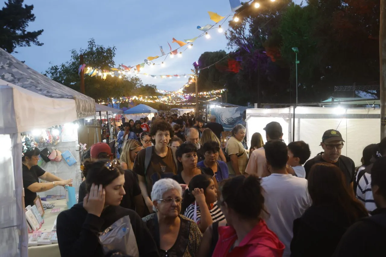 FIESTA DEL MAR Y EL ACAMPANTE