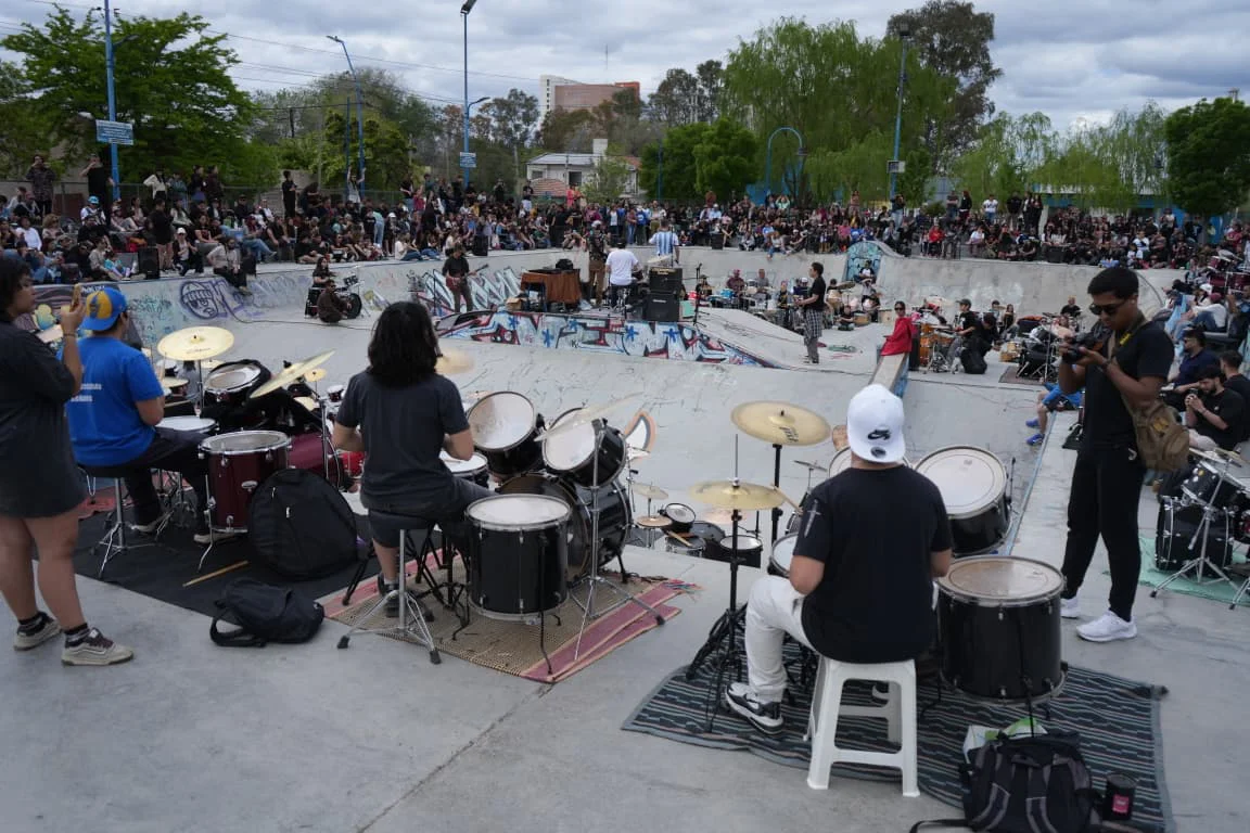 ENCUENTRO MASIVO BATERISTAS