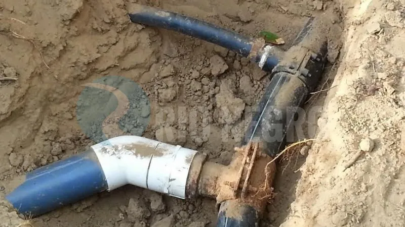 agua caños CONEXION ILEGAL