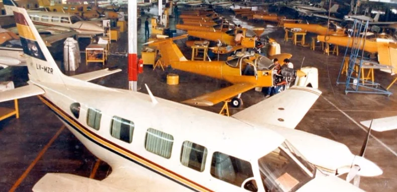 AVIONES FABRICA