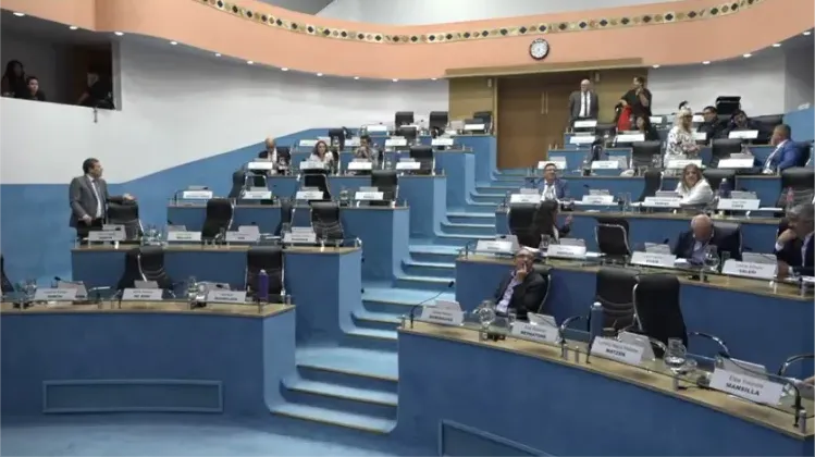 LEGISLATURA SESION QUORUM