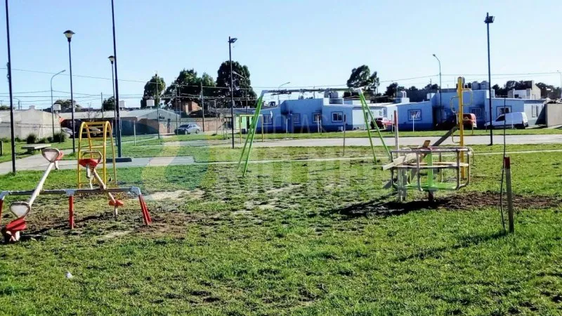 plaza juegos infantiles
