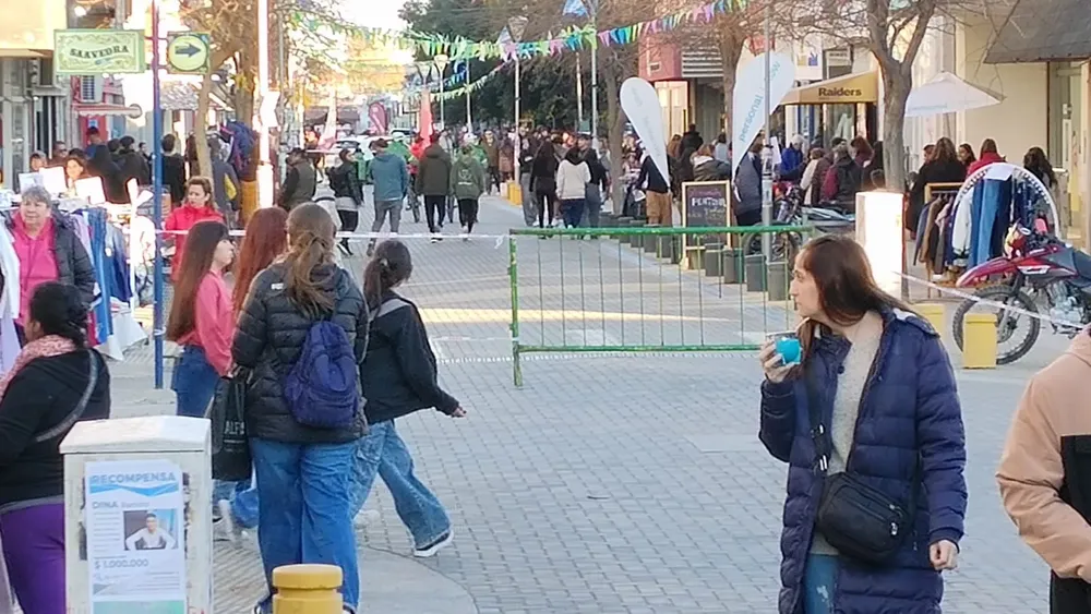 Paseo Peatonal de Compras, calle buenos aires