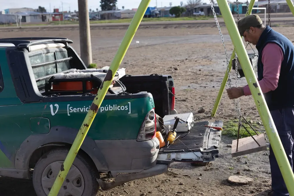 VIEDMA LIMPIA CON LA COMUNIDAD, PLAZA, JUEGOS