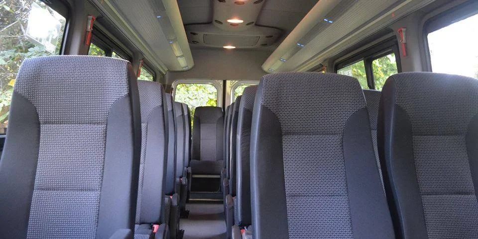 MINIBUS