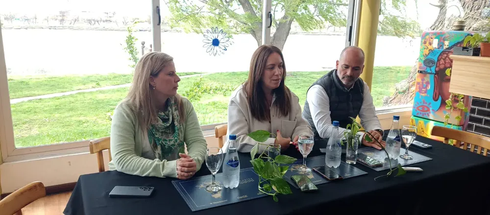 MARTINA LACOUR, MARIA EUGENIA VIDAL, JUAN MARTIN