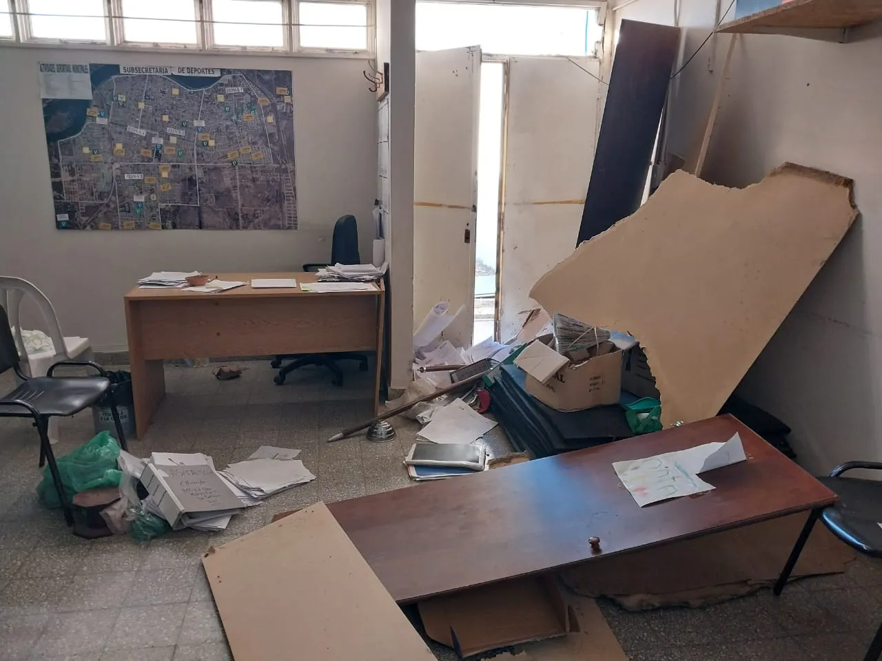 FIORAVANTI RUGGERI, DESTROZOS, VANDALISMO
