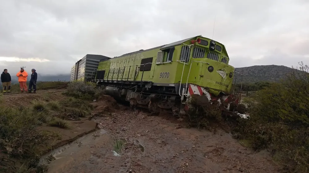 TREN PATAGONICO DESCARRILAMIENTO