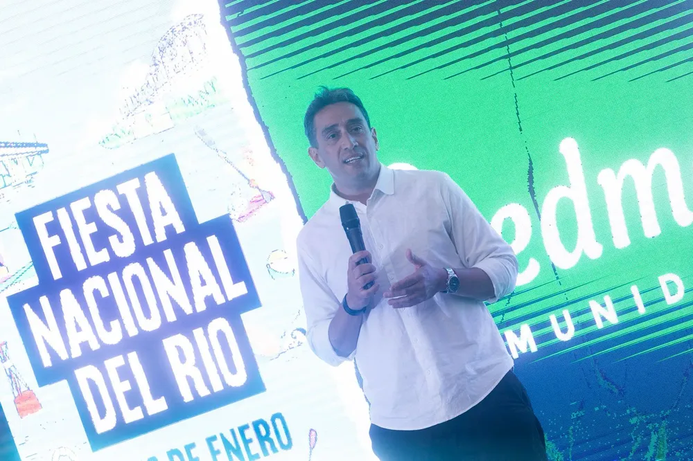 MARCOS CASTRO FIESTA DEL RIO