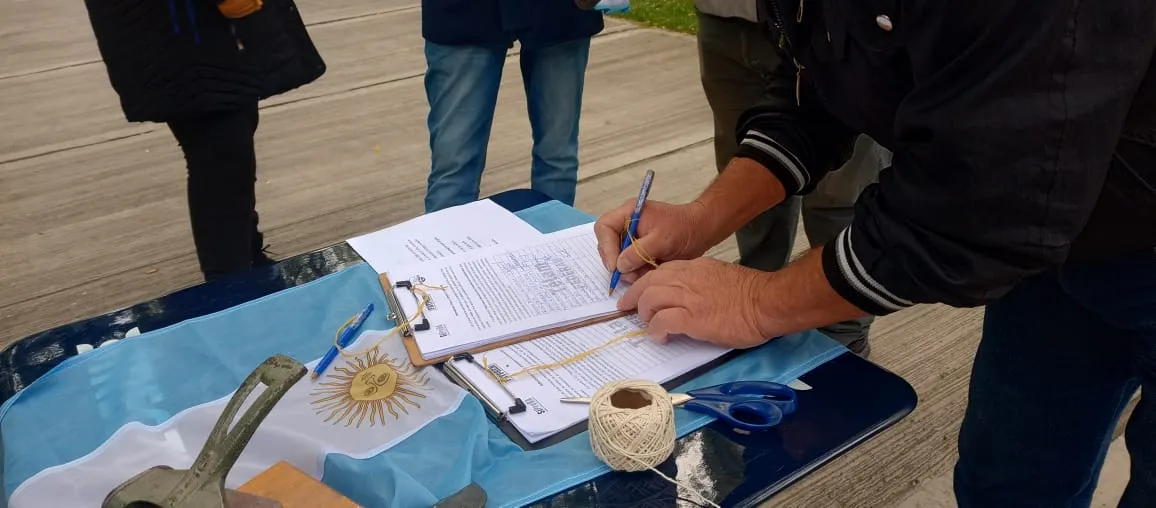 junta firmas, telam