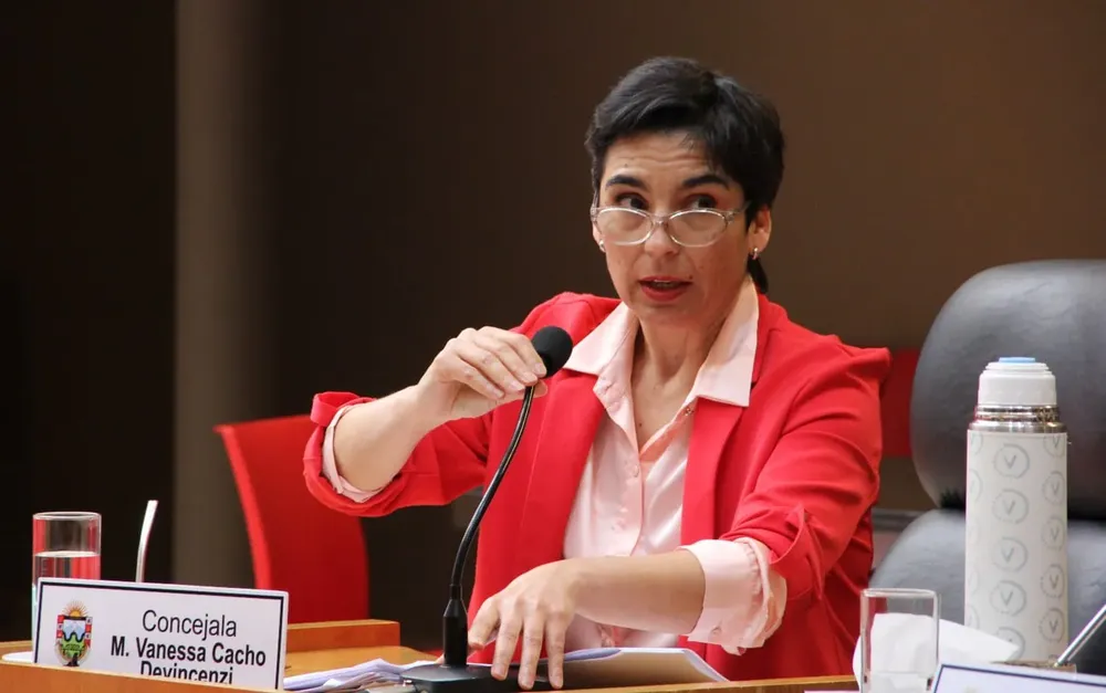 VANESSA CAHO DEVINCENZI