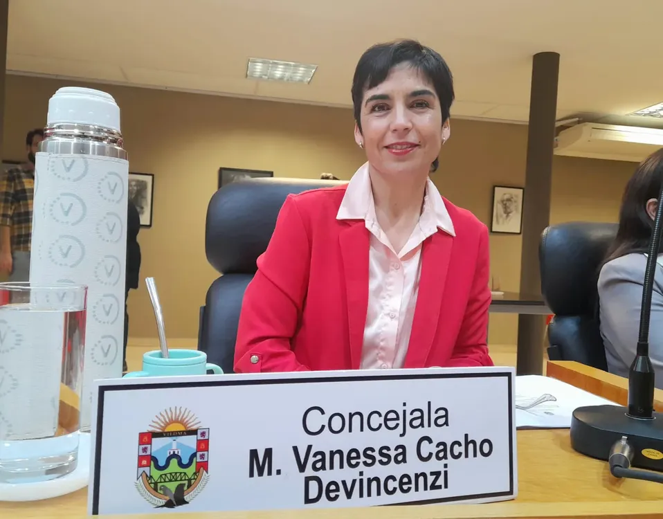 VANESSA CAHO DEVINCENZI