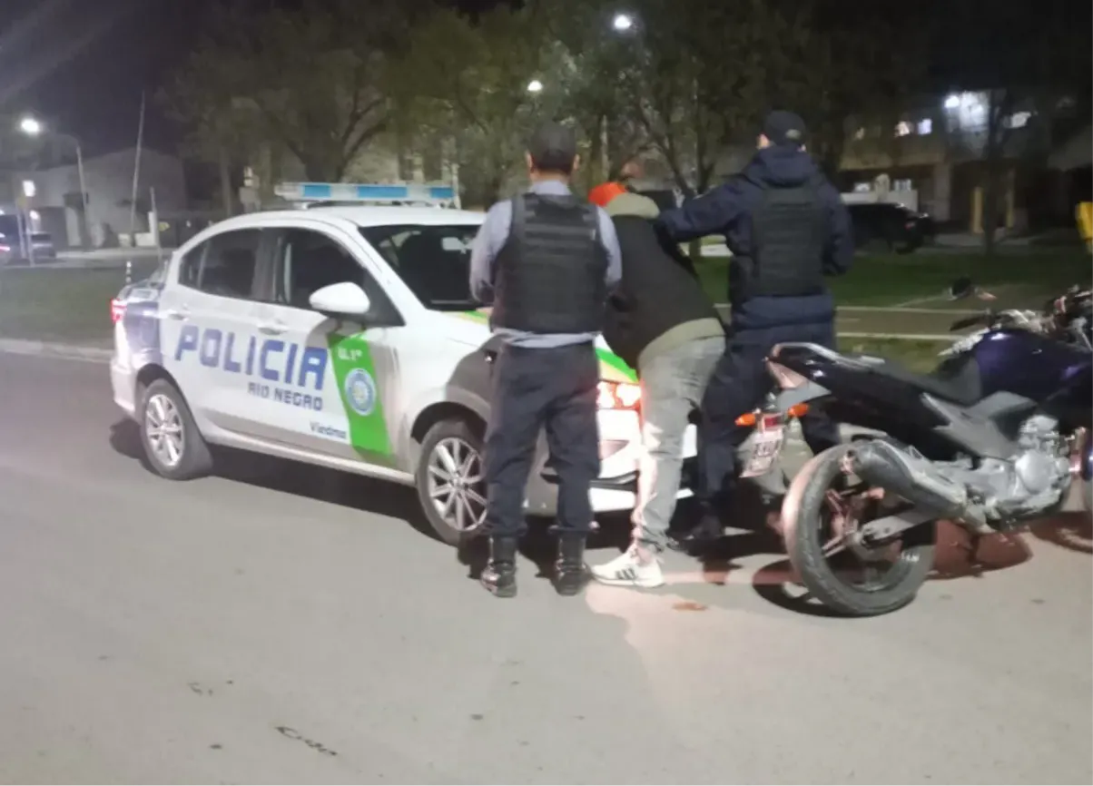 VIEDMA, MOTO ROBADA