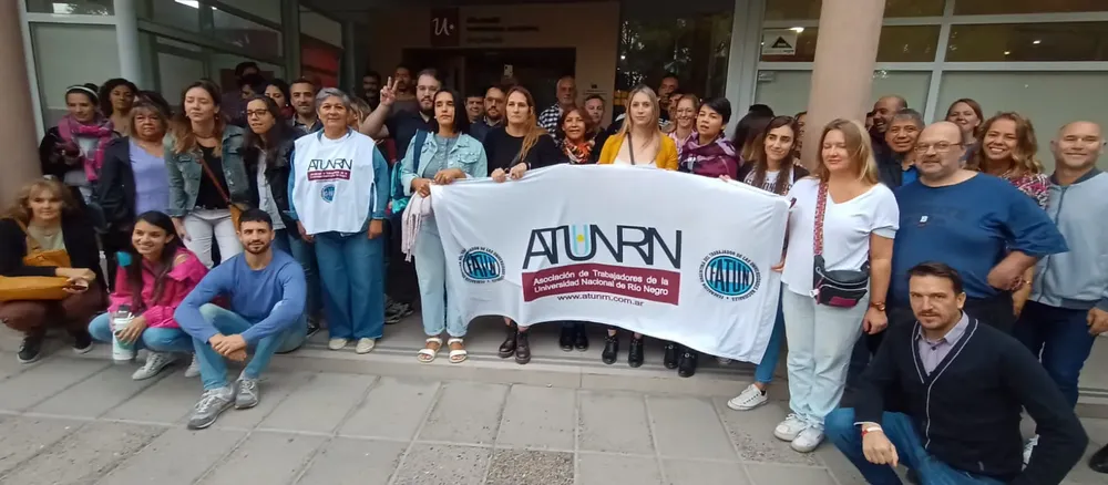 TRABAJADORES NO DOCENTES DE LA UNIVERSIDAD NACIONAL DE RIO NEGRO (ATUNRN)