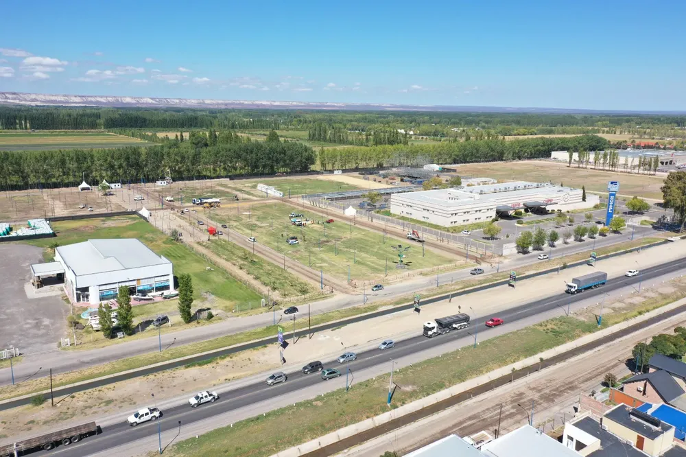 ESTACIONAMIENTOS FNM2025