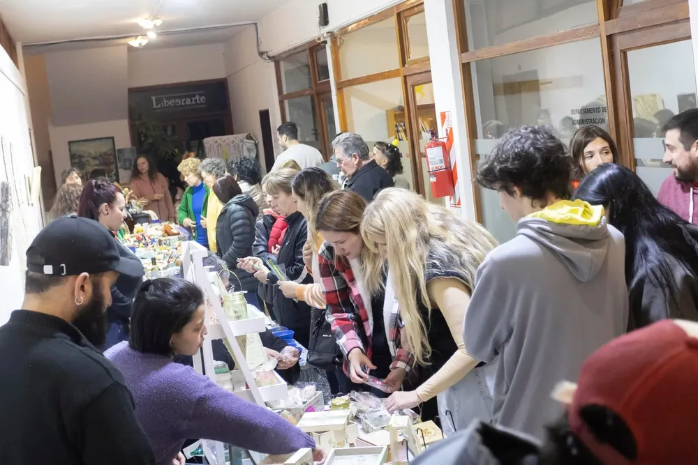 FERIA DE ARTESANOS EN VIEDMA