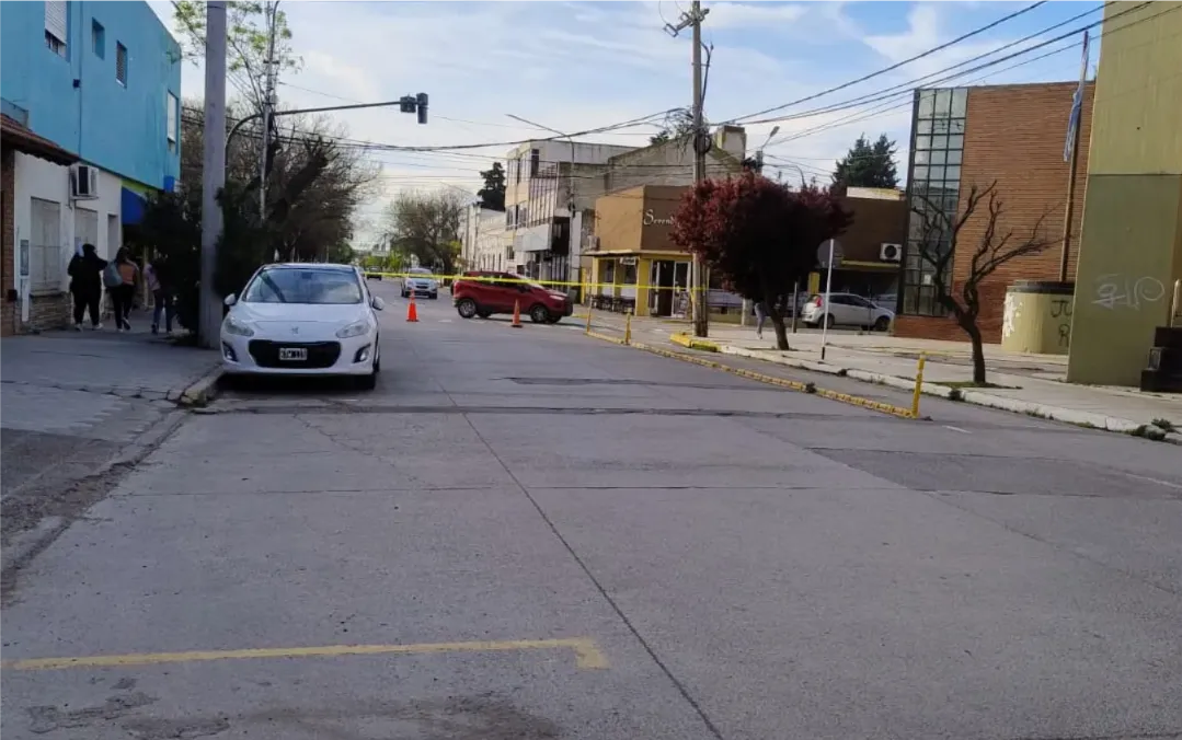 LEGISLATURA, VALLAS, CINTAS, CALLE CORTADA