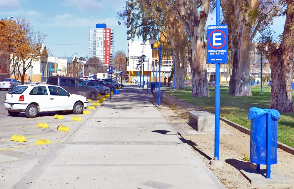 ESTACIONAMIENTO-MEDIDO-Y-PAGO-ROCA-001.jpg