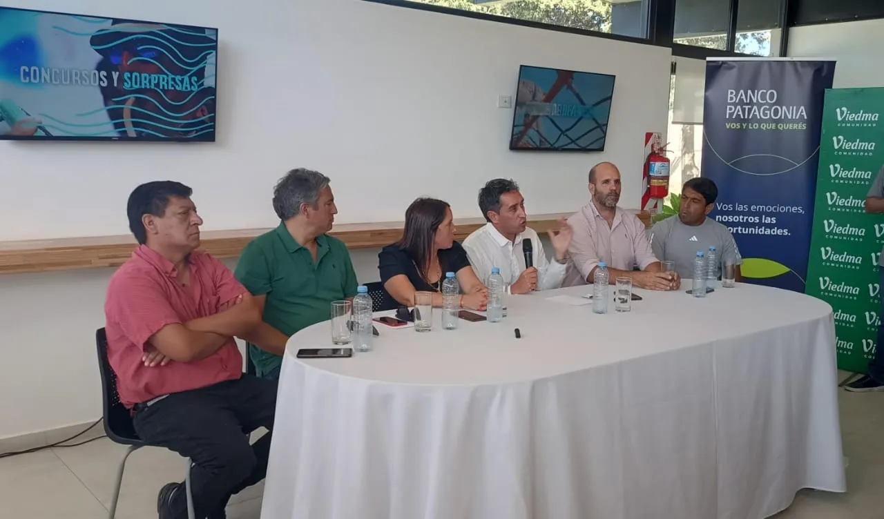 presentacion fiesta del rio