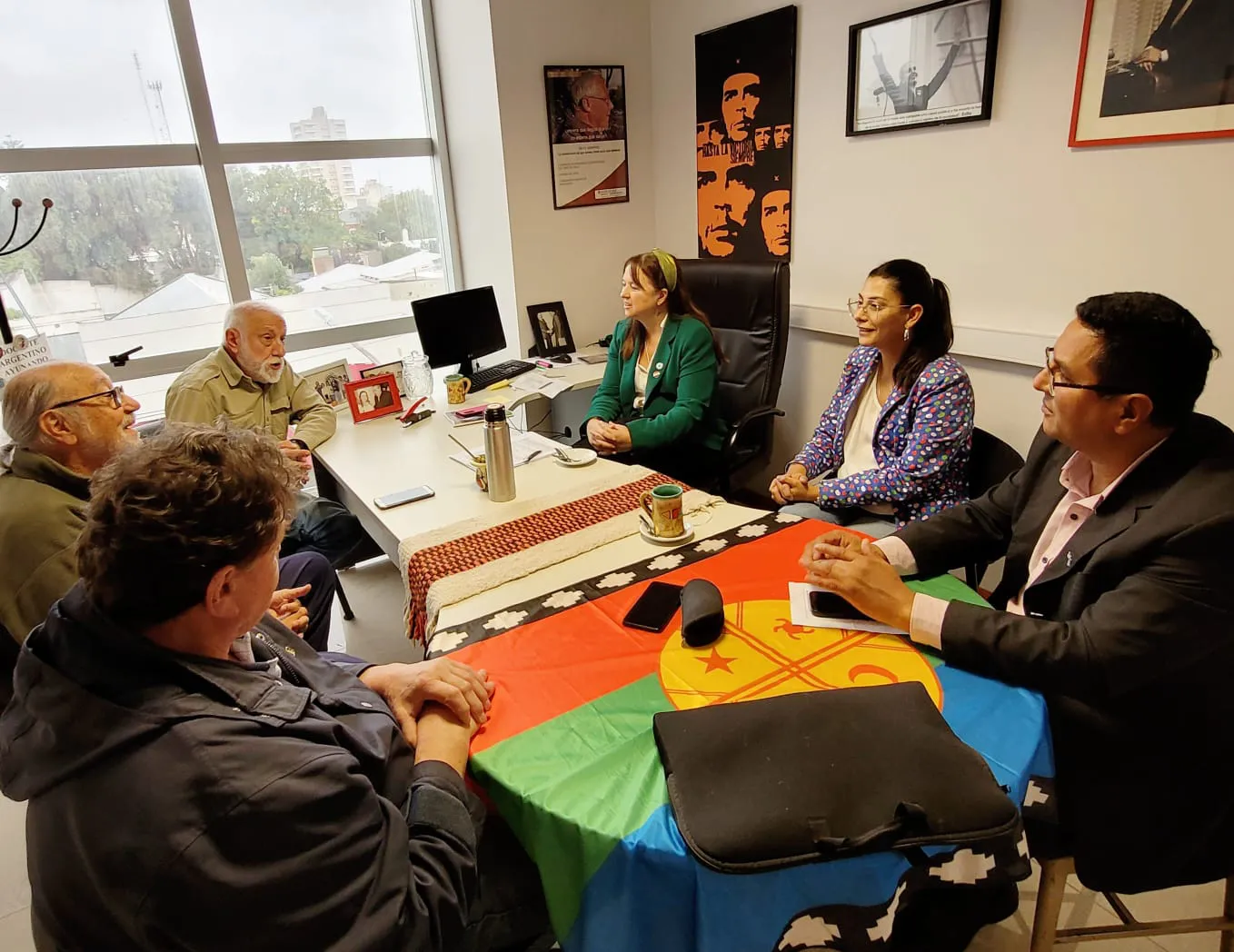 LEGISLADORES RECIBIERON A LOS JUBILADOS