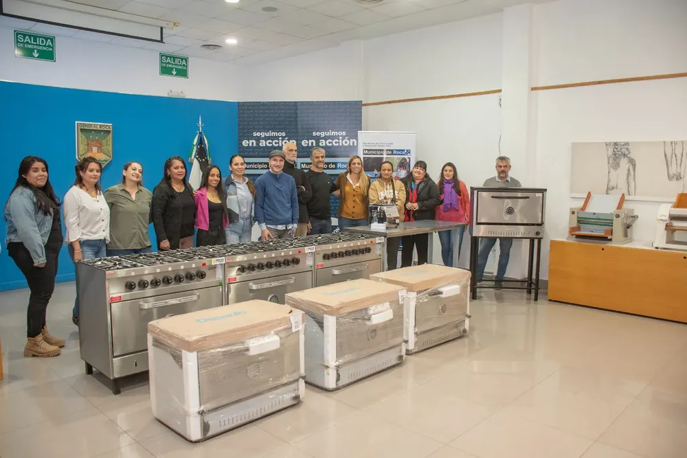 ENTREGA MAQUINARIAS EMPRENDIMIENTOS