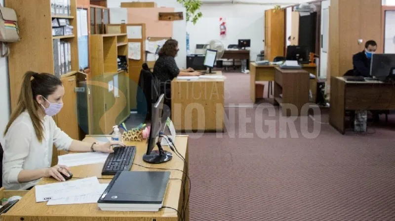 EMPLEADOS PUBLICOS oficina