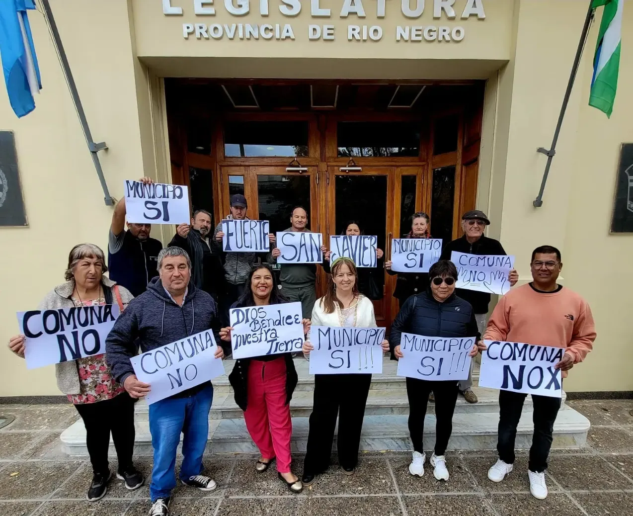 VECINOS DE SAN JAVIER PIDEN LA MUNICIPALIZACIÓN