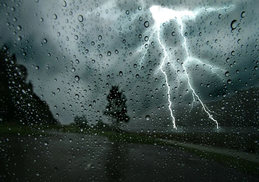 LLUVIA TORMENTA