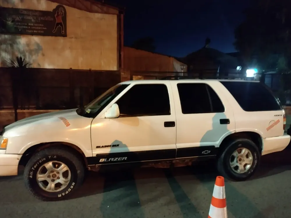 AUTO SECUESTRADO EN VIEDMA