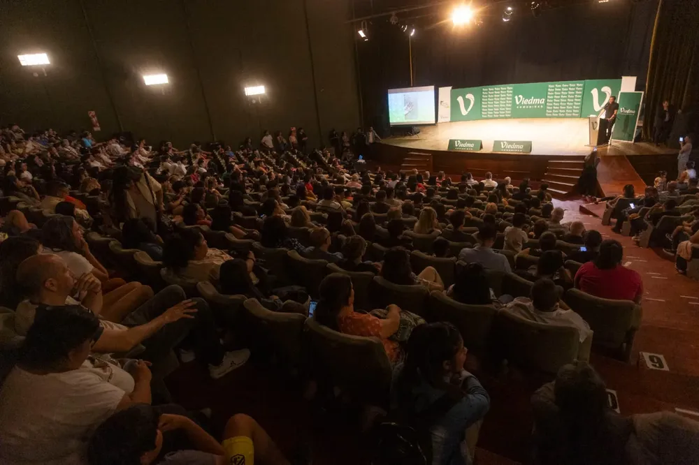 TALLERES MUNICIPALES, CERTIFICADOS, ACTO
