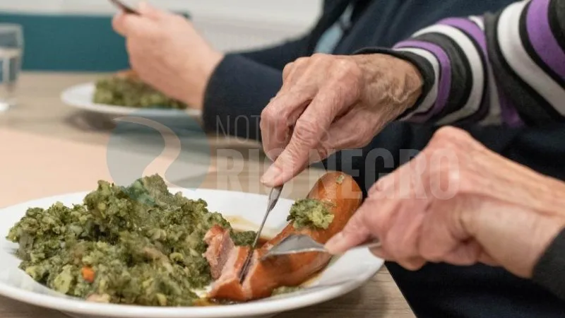 ancianos padres alimentos