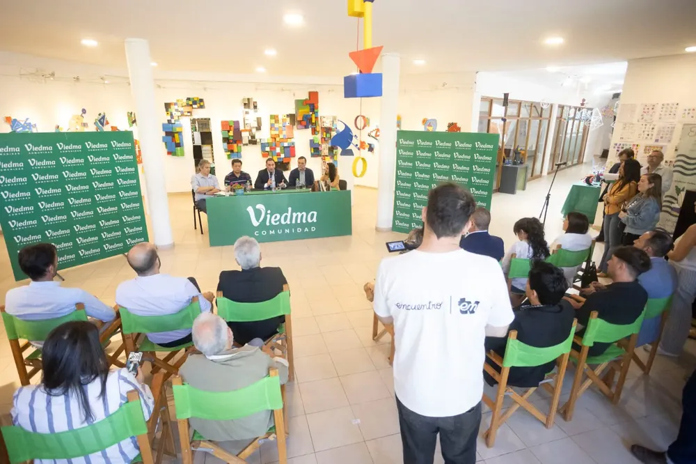 PRESENTACION DE LA FERIA DEL LIBRO 2024 EN VIEDMA