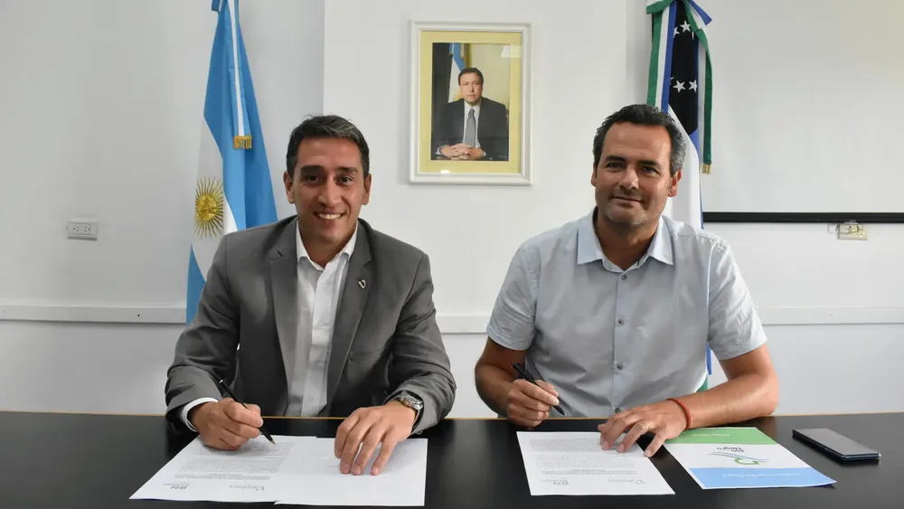 MARCOS CASTRO, JUAN PABLO MUENA